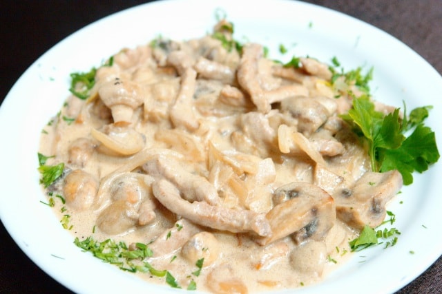 Блюда из куриной грудки на сковороде - быстро и вкусно - фото4