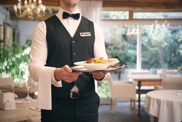 Правила обслуживания гостей в ресторане (для официантов) - фото3