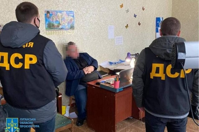 Чиновнику Госслужбы по вопросам труда сообщили о подозрении в совершении преступления