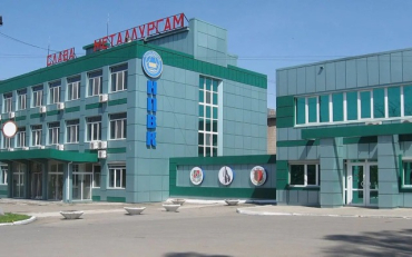 На Лутугинском валковом комбинате зарплату задерживают почти год