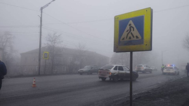 В Антраците 18-летний водитель сбил мальчика, в Хрустальном горели боксы с автобусами
