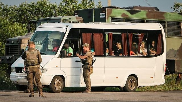 Правоохранители задержали бывшего боевика из Хрустального (видео)