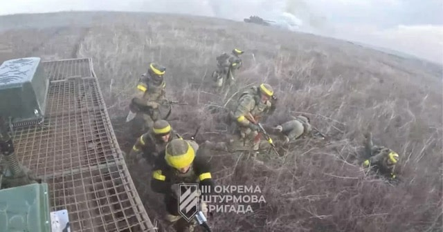 Бойцы 3-го армейского корпуса освободили село Надежда