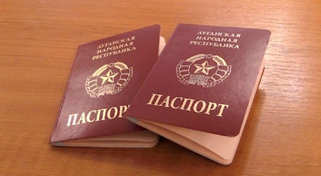 Свыше 200 тыс. жителей ОРЛО получили местные «паспорта» - реакции прокуратуры