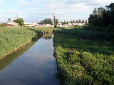 Купаться в луганских водоемах опасно