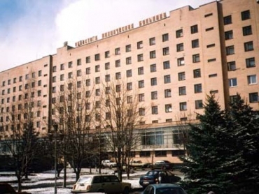 В Луганске взялись за медиков