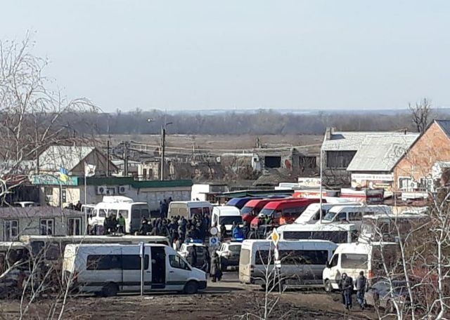 В Станице Луганской возник конфликт между перевозчиками