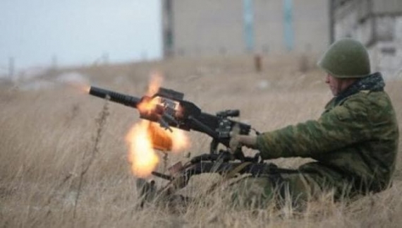 Боевики повредили жилой дом в Золотом