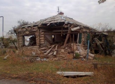 Счастье и Станица Луганская под обстрелом. Повреждены дома
