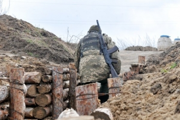 Возле Трехизбенки снова горячо – боевики возобновили обстрелы