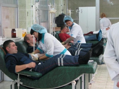 Сотрудники ГАИ сдали кровь для пострадавших в ДТП