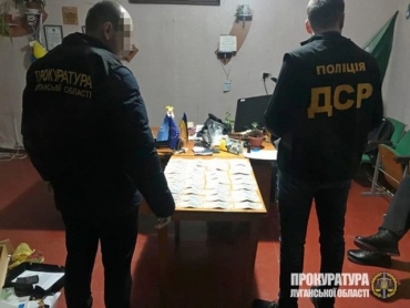 Находясь под следствием, глава ОТГ в третий раз попал под подозрение о взятке