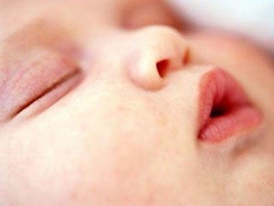 Здоровую восьмимесячную девочку подбросили медикам