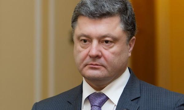 Президент призывает обеспечивать луганчан теплом и светом