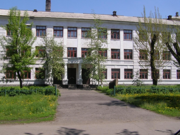В школах Брянки готовятся начать учебный год