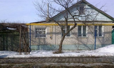 В Новопскове братьям-сиротам купили дом