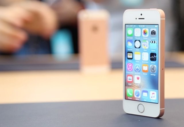Чехол для iPhone SE — лучший аксессуар для безопасной жизни смартфона
