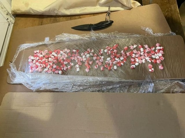 Пограничный пес обнаружил в детском манеже наркотики