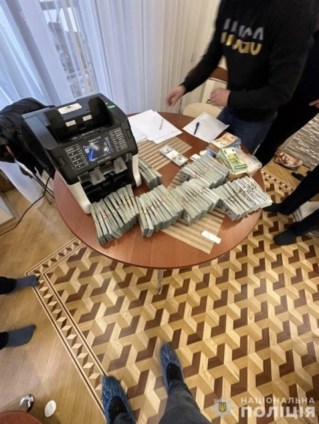 Экс-нардеп Николай Гапочка и его сын продолжают вести бизнес на оккупированной Луганщине