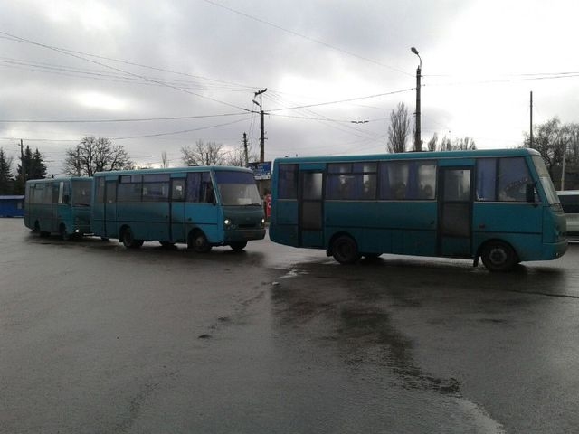 Украинские военнопленные уже на родной земле