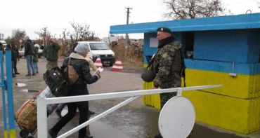Через КПВВ в Станице Луганской в ОРЛО прошли заробитчане