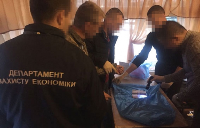 За «правильный» перерасчет пенсии чиновники вымогали взятку