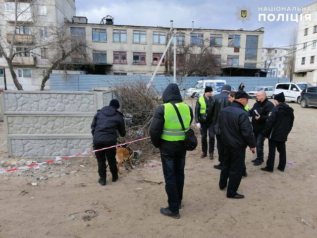 В Рубежном разыскивают мать новорожденного, тело которого нашли на свалке