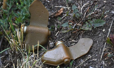Под Первомайском на взрывном устройстве подорвались двое мужчин
