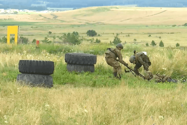 На военном полигоне в оккупированном Должанске погиб подросток из России