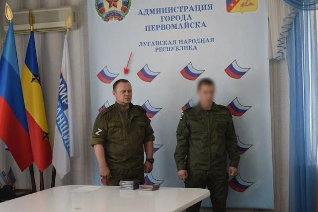 Незаконному военному комиссару Стаханова заочно объявлено о подозрении