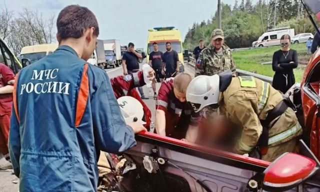 В масштабном ДТП в Луганске погибли и пострадали 7 человек (фото)