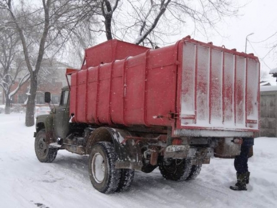 Из некоторых районов Луганска не будут вывозить мусор