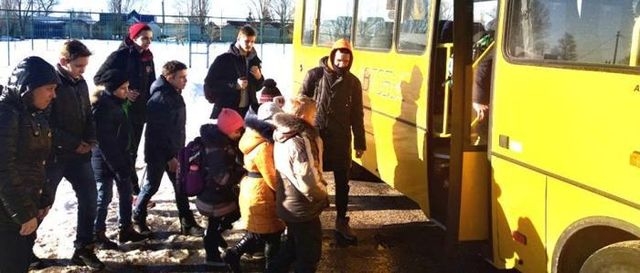 Школьный автобус появился в Станице Луганской