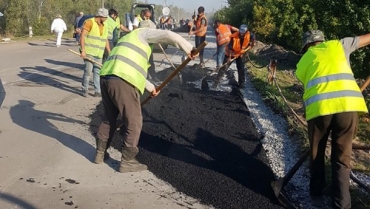Вчера в Станице Луганской начались работы под разрушенным мостом