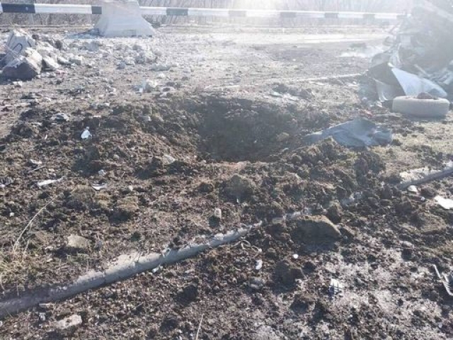 В Попаснянском районе подорвался на мине автомобиль с украинскими военнослужащими