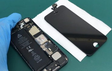 Замінити дисплей iPhone самостійно або в сервісі: що дешевше