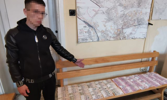 Житель Луганска обворовал во Львове суши-бар