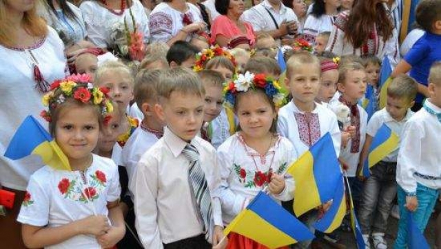 Подведены первые итоги пилотного проекта украинской школы на Луганщине