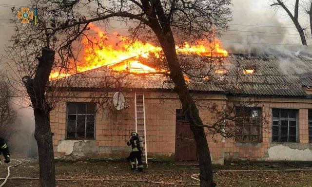 Во время пожара в Старобельском районе погиб мужчина