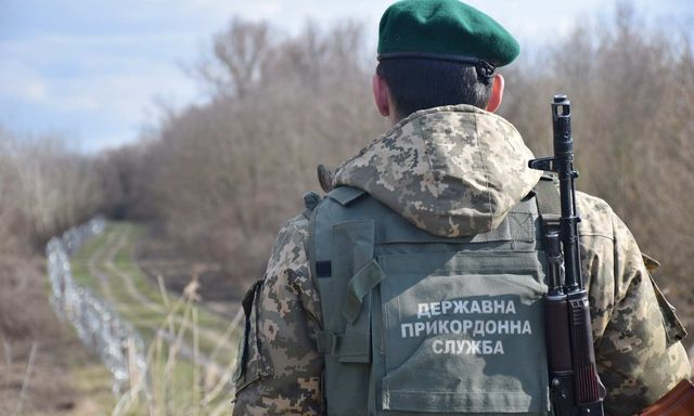 Луганские пограничники задержали иностранцев, пытавшихся незаконно пересечь границу