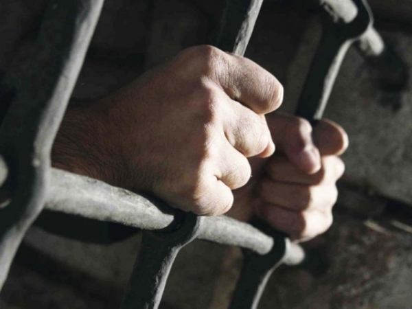 В Ровеньках юным преступникам показали прелести тюремной жизни