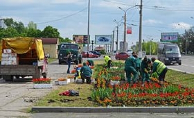 В Луганске временно трудоустроили 240 человек