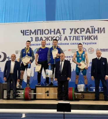 Тяжелоатлеты из Луганской области стали чемпионами Украины