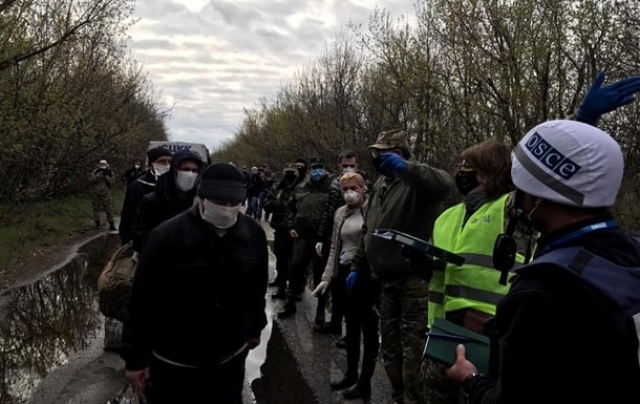 Четыре человека во время обмена отказались возвращаться в ОРЛО