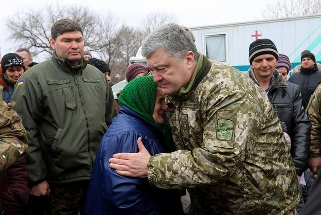 Порошенко посетил Луганщину и обозначил задачи ООС (видео)