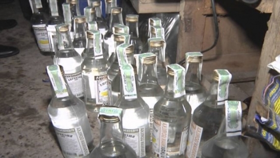 Фальсифицированный алкоголь стал причиной гибели 2 жителей Луганщины