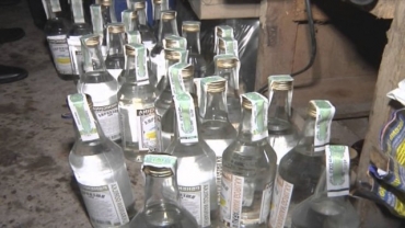 Фальсифицированный алкоголь стал причиной гибели 2 жителей Луганщины