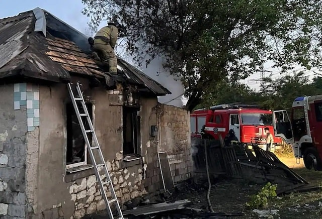 В оккупированном Луганске во время пожара в частном доме погиб ребенок