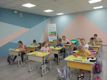 В Павлограде для луганских переселенцев провели занятия в центре «CHILDREN Education»