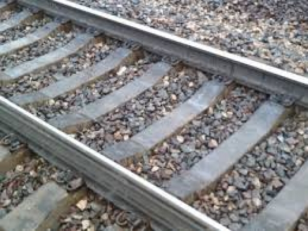 Железную дорогу подорвали в Луганской области
